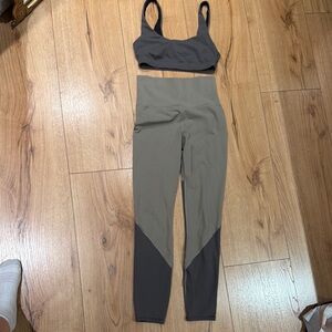 Vuori Two-Tone workout set -top and bottom